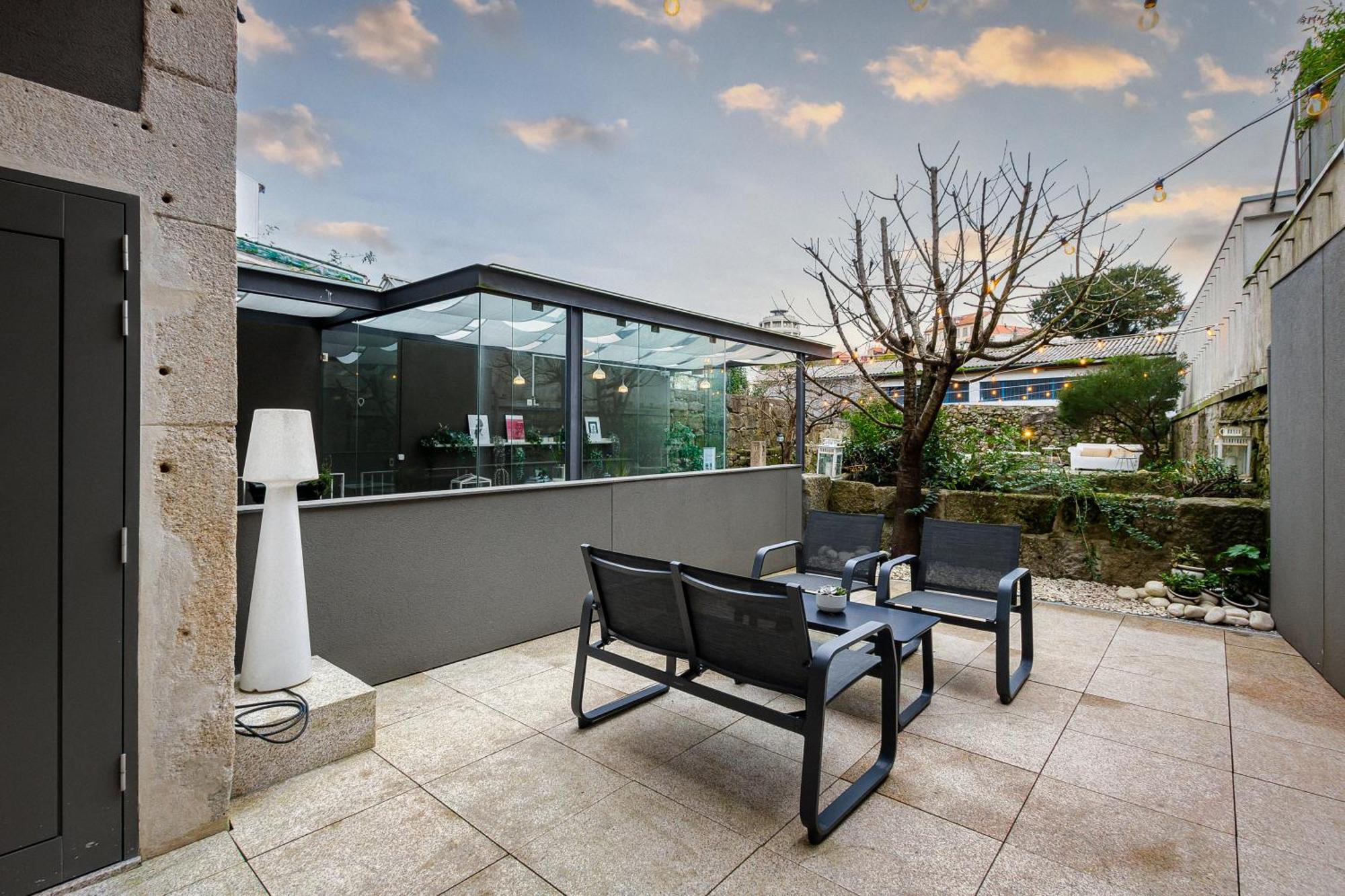 In Porto Gallery Guesthouse Exterior photo